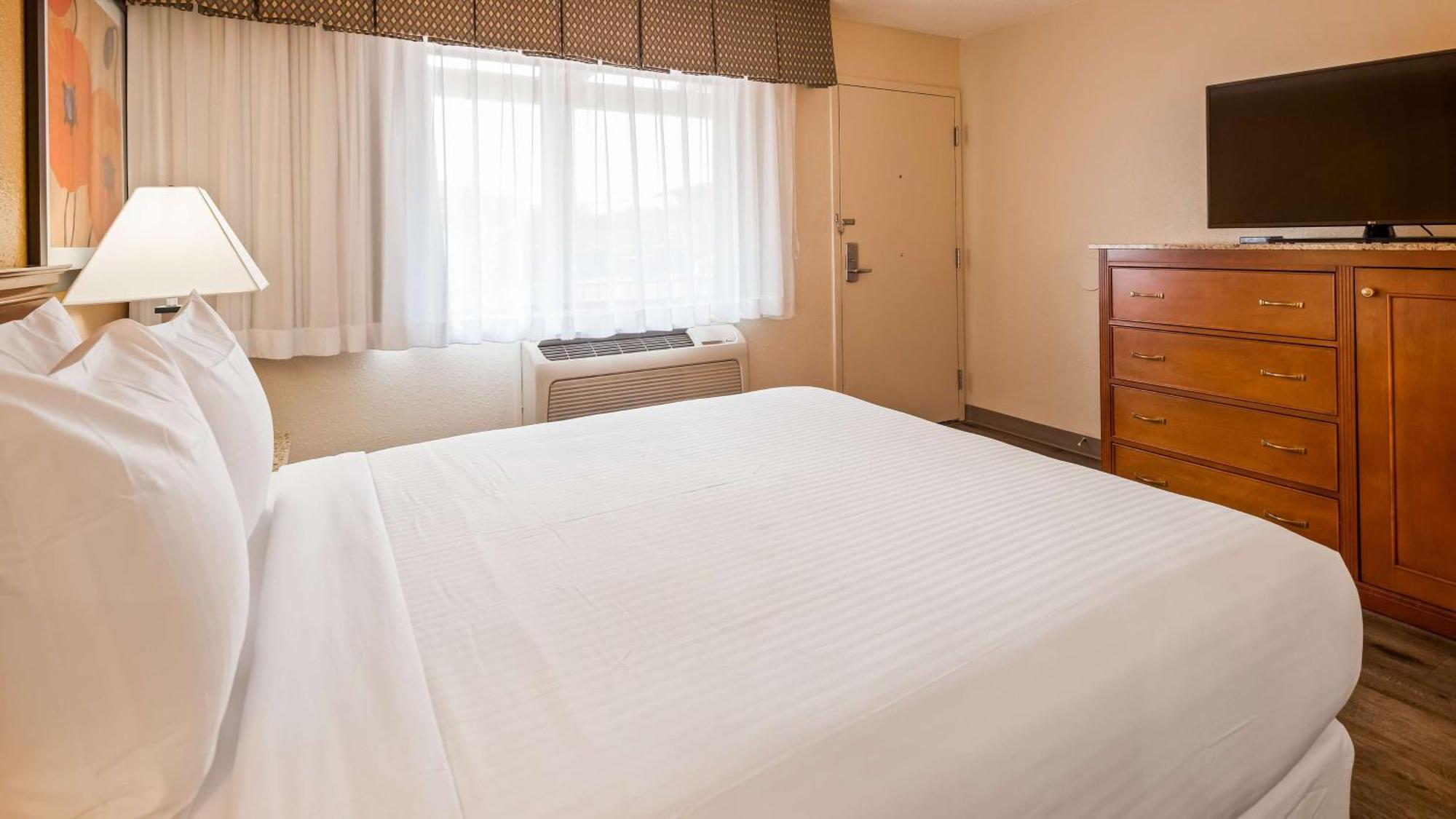 Best Western Golden Key Auburn Exterior photo